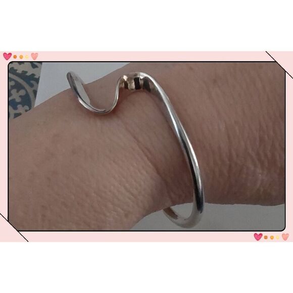 Pretty Vintage 925 SS Wave Design Cuff Bracelet - Picture 4 of 4